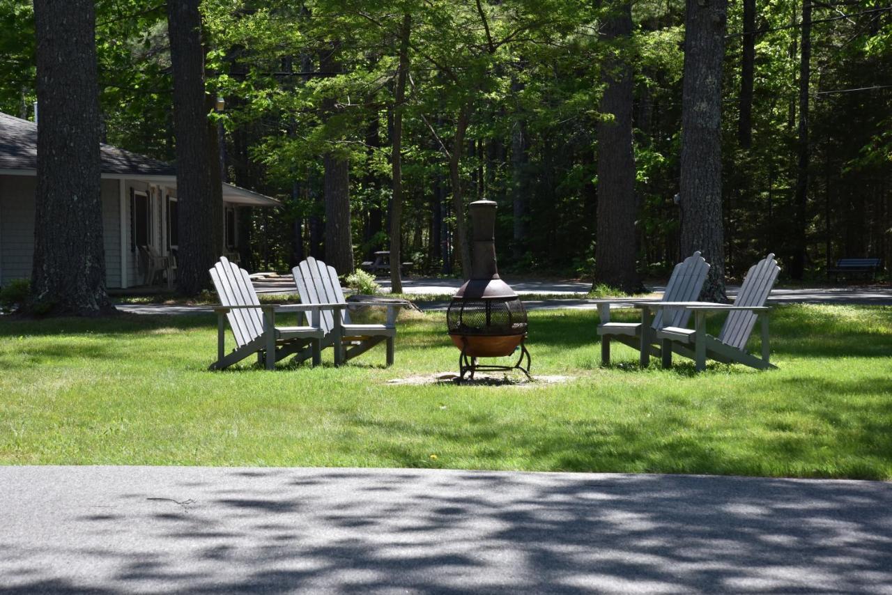 Acadia Pines Motel Бар Харбър Екстериор снимка