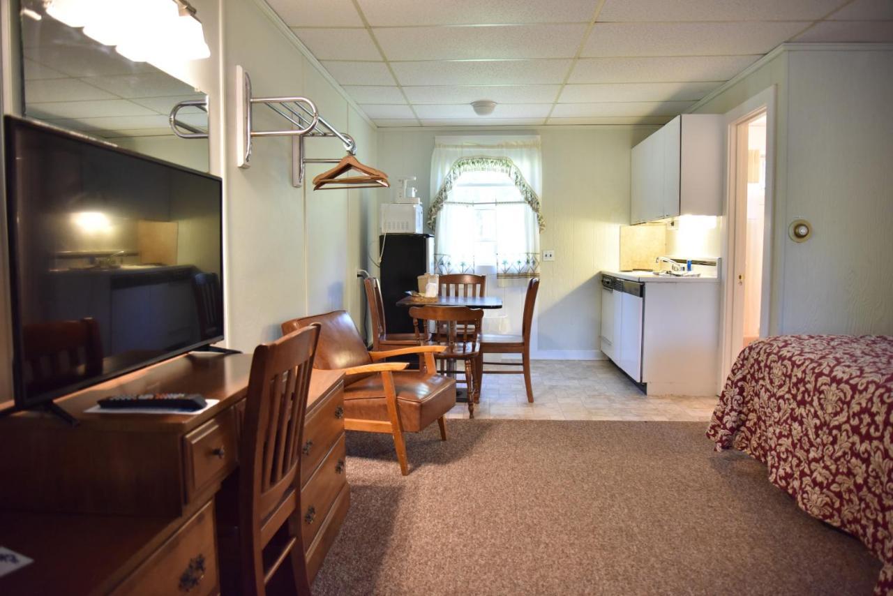 Acadia Pines Motel Бар Харбър Екстериор снимка
