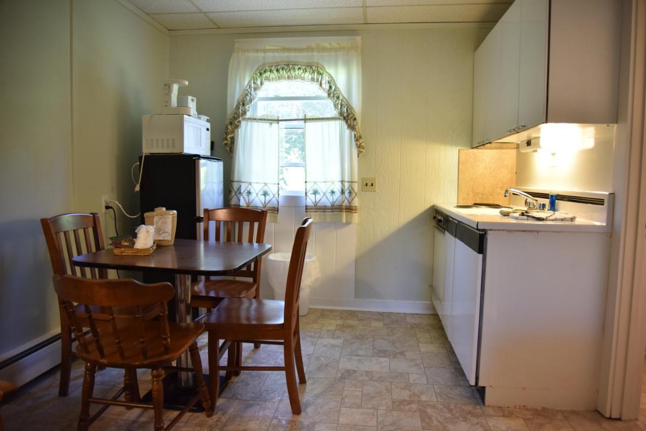 Acadia Pines Motel Бар Харбър Екстериор снимка