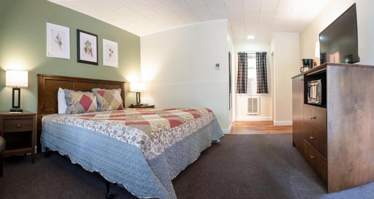 Acadia Pines Motel Бар Харбър Екстериор снимка