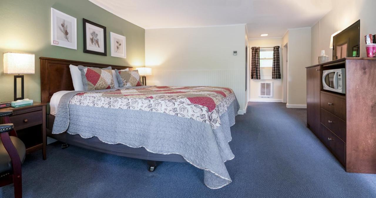 Acadia Pines Motel Бар Харбър Екстериор снимка