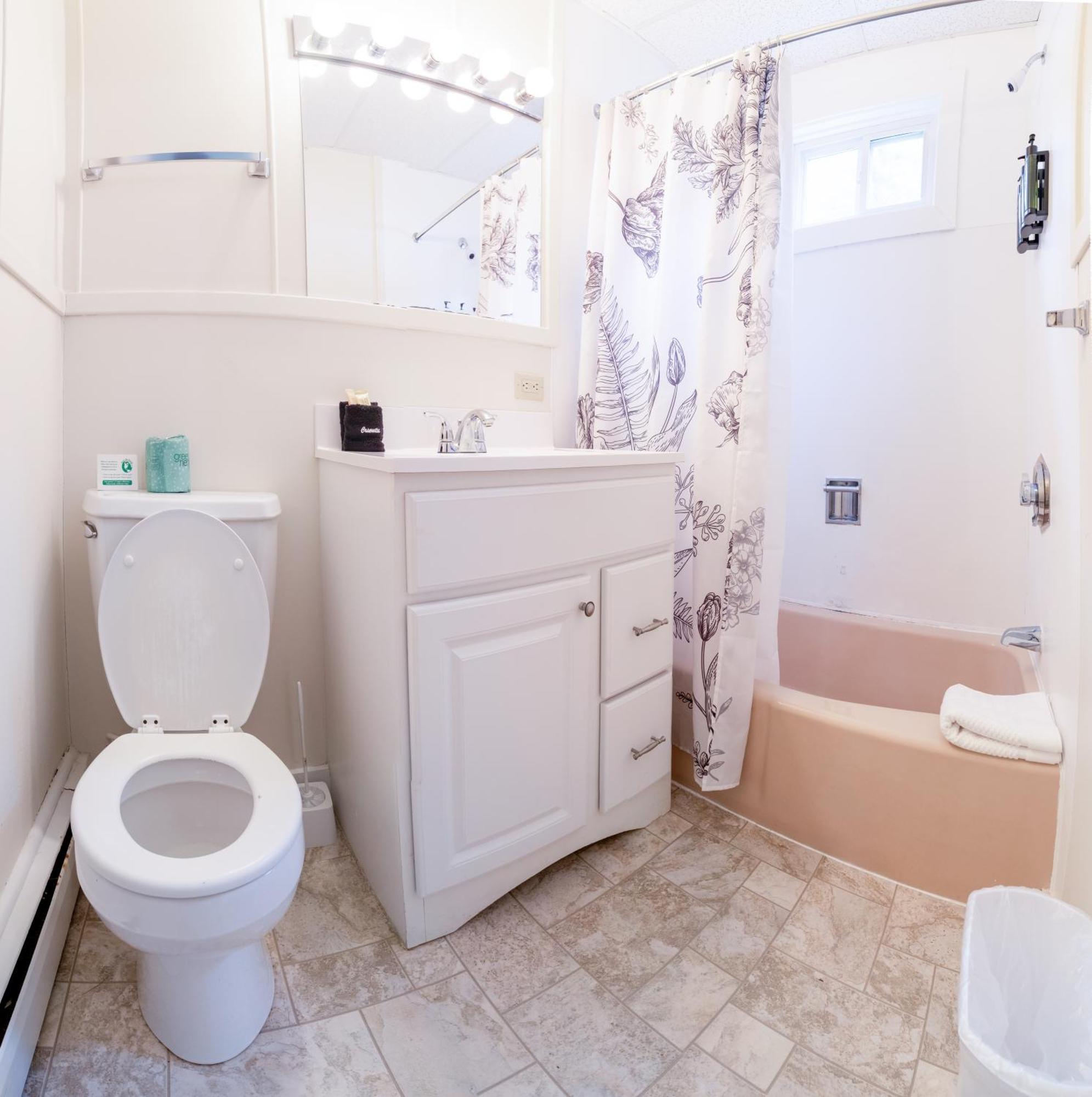 Acadia Pines Motel Бар Харбър Екстериор снимка